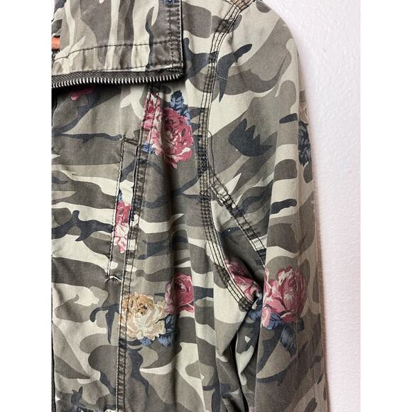 Ashley by 26 International Women’s Sz Large Camo Floral Drawstring Jacket - Picture 4 of 8